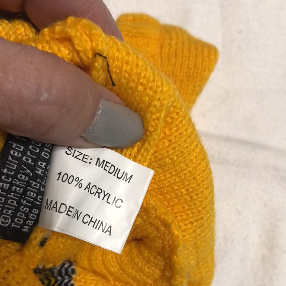 Nordic Fair Isle Snowflake Sweater - Picture 8 of 8